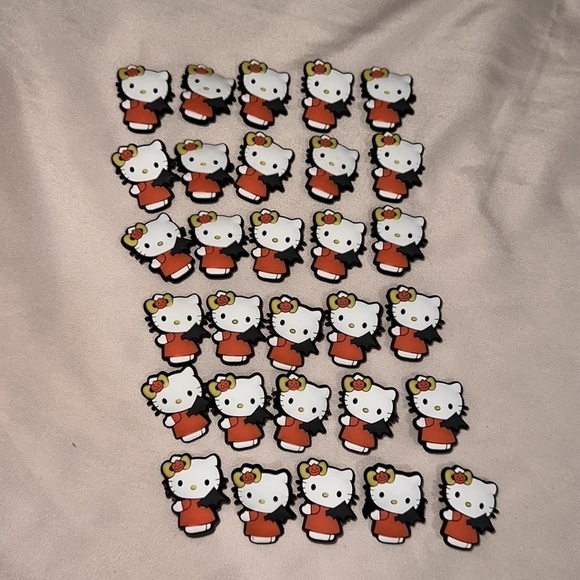 30 Hello Kitty Halloween shoe Charms - Picture 1 of 2